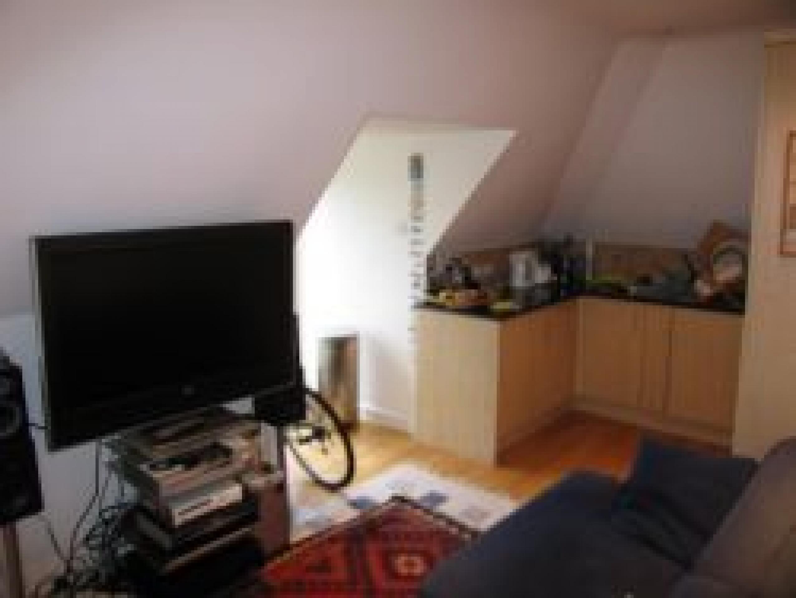 			1 Bedroom, 1 bath, 1 reception Flat			 Cricklewood Lane, GOLDERS GREEN NW2 NW2